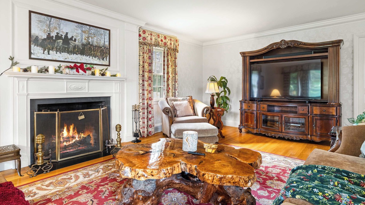 Photo of Livingroom in Pittsfield