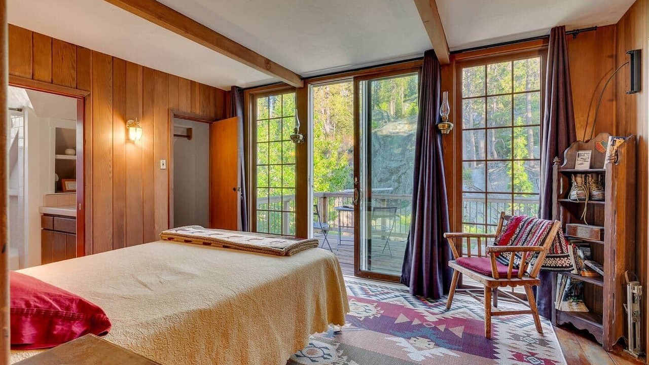Photo of Bedroom in Tahoe National Forest