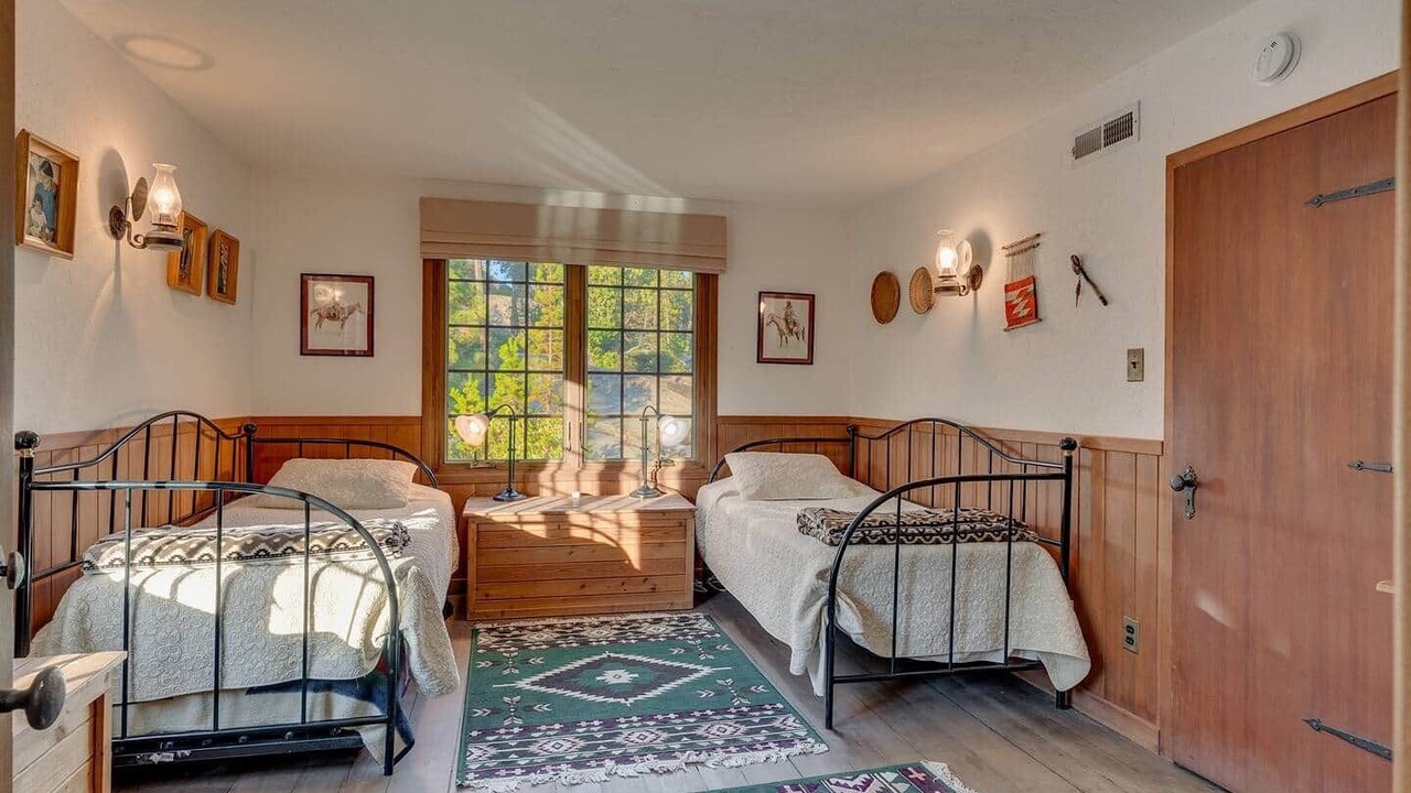 Photo of Bedroom in Tahoe National Forest
