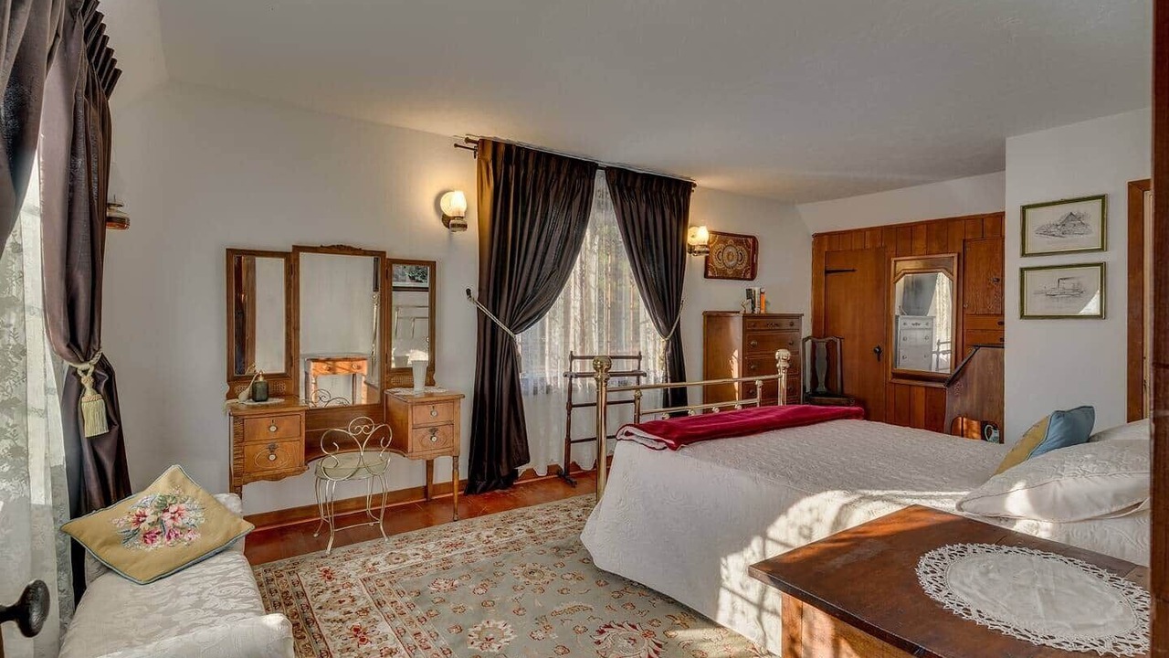 Photo of Bedroom in Tahoe National Forest