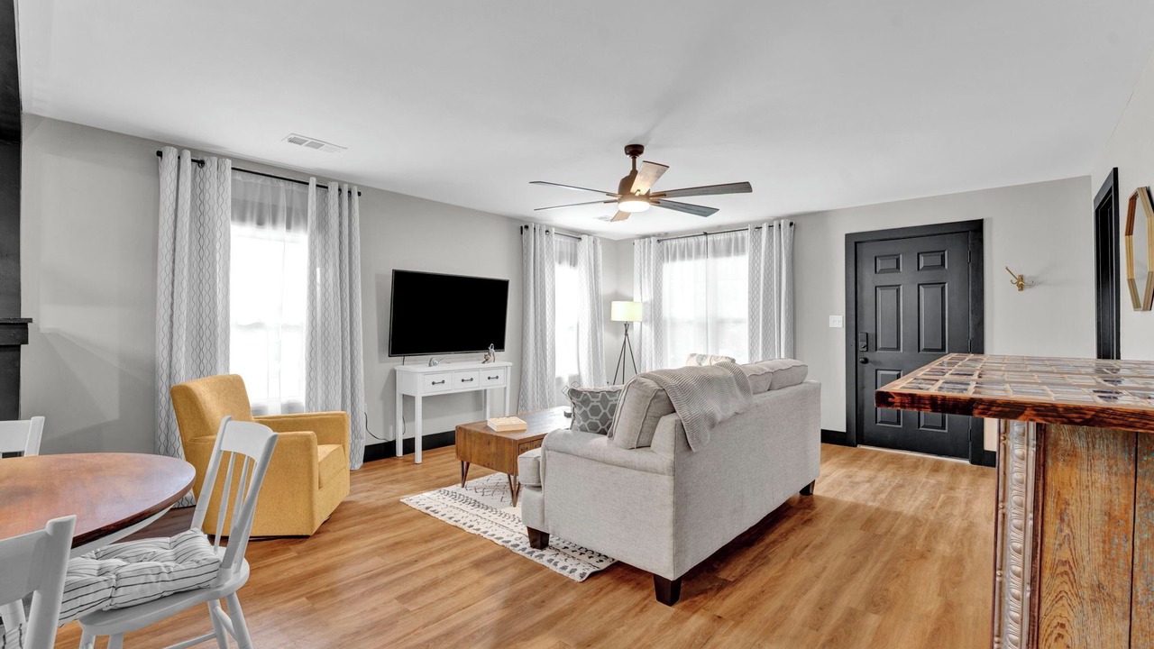 Photo of Livingroom in Lakeland