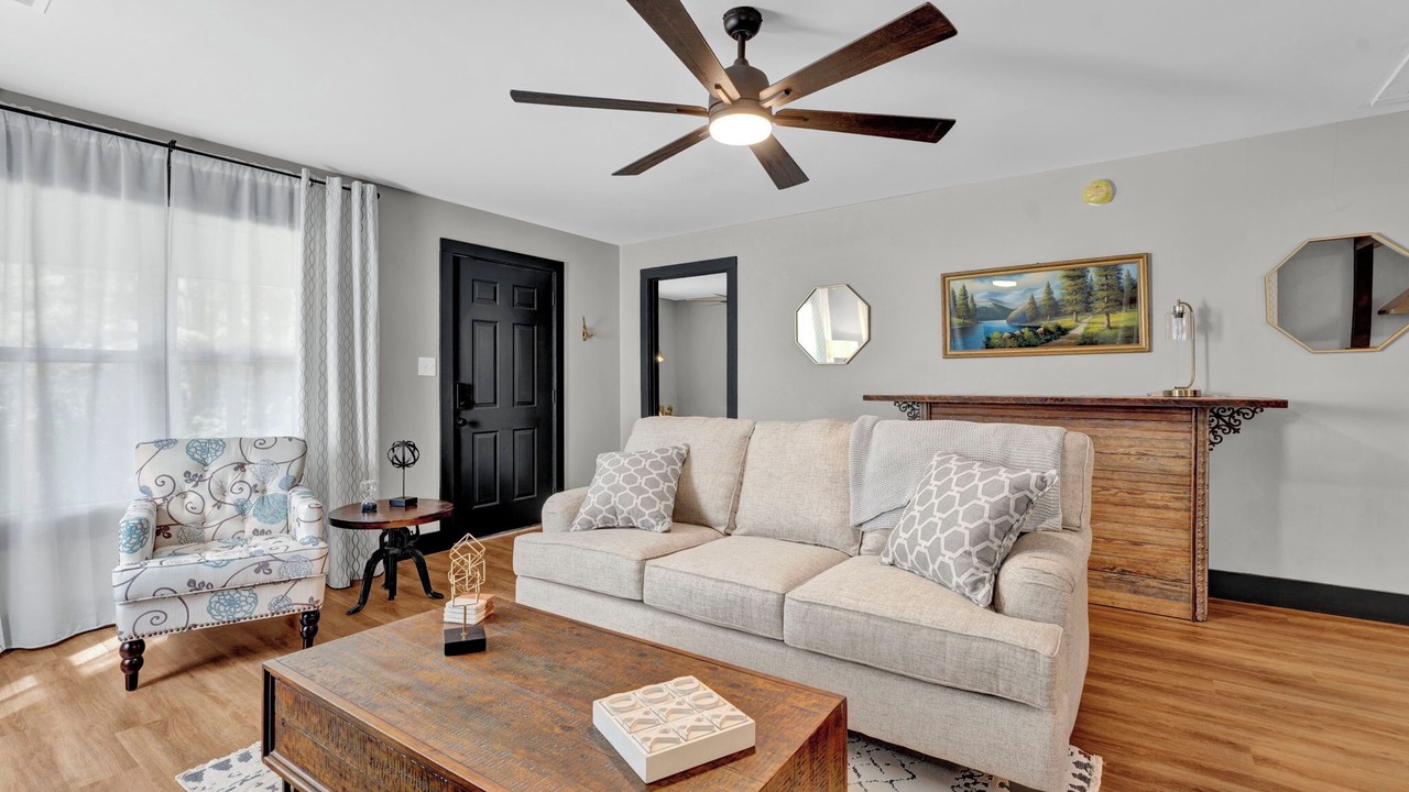Photo of Livingroom in Lakeland