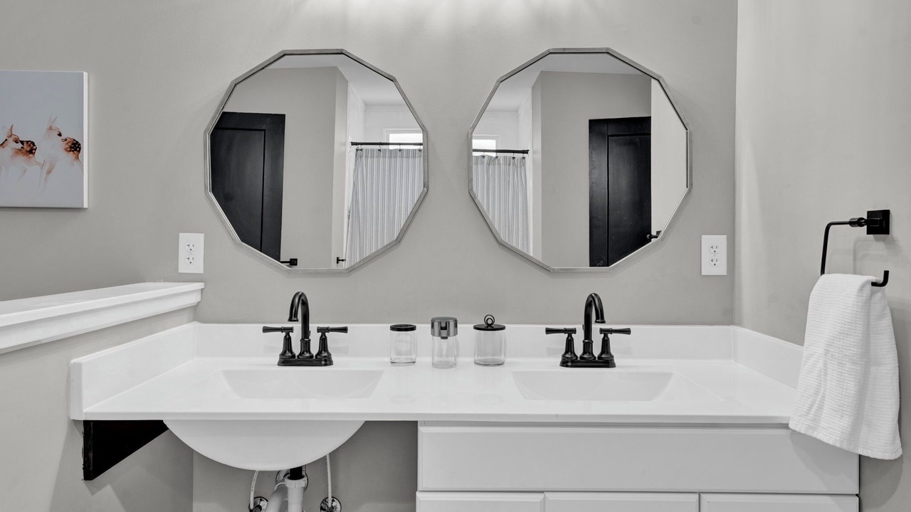 Photo of Bathroom in Lakeland