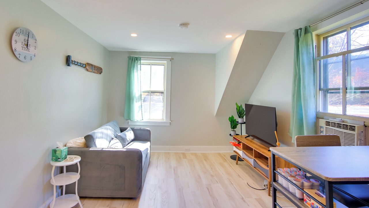 Photo of Livingroom in Spofford