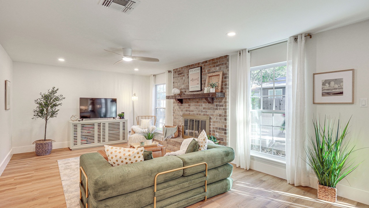 Photo of Livingroom in North San Antonio - SAT