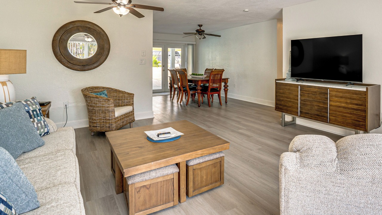 Photo of Livingroom in Gulf Cove