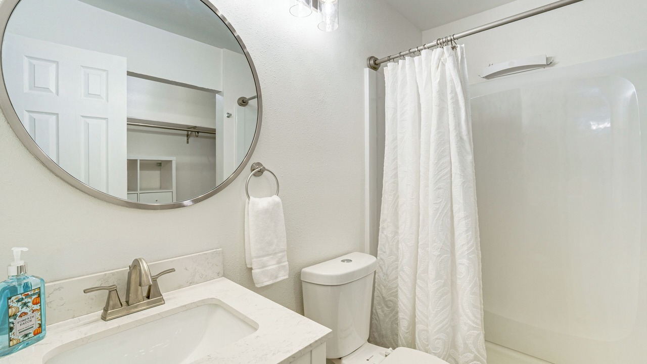Photo of Bathroom in Gulf Cove