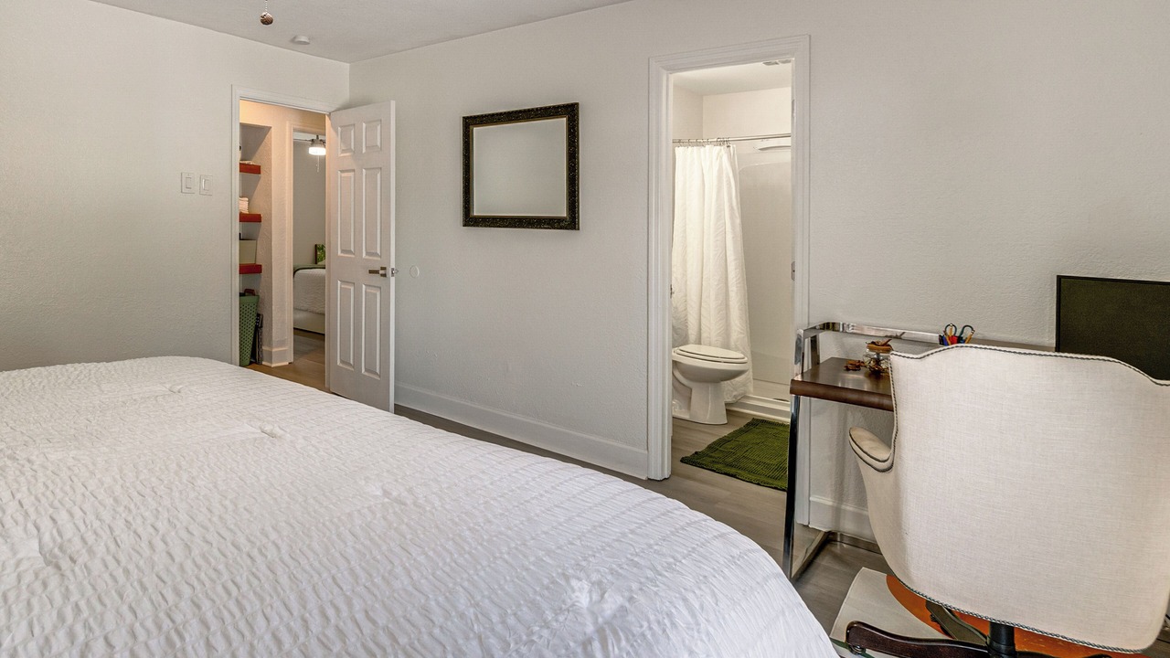 Photo of Bedroom in Gulf Cove