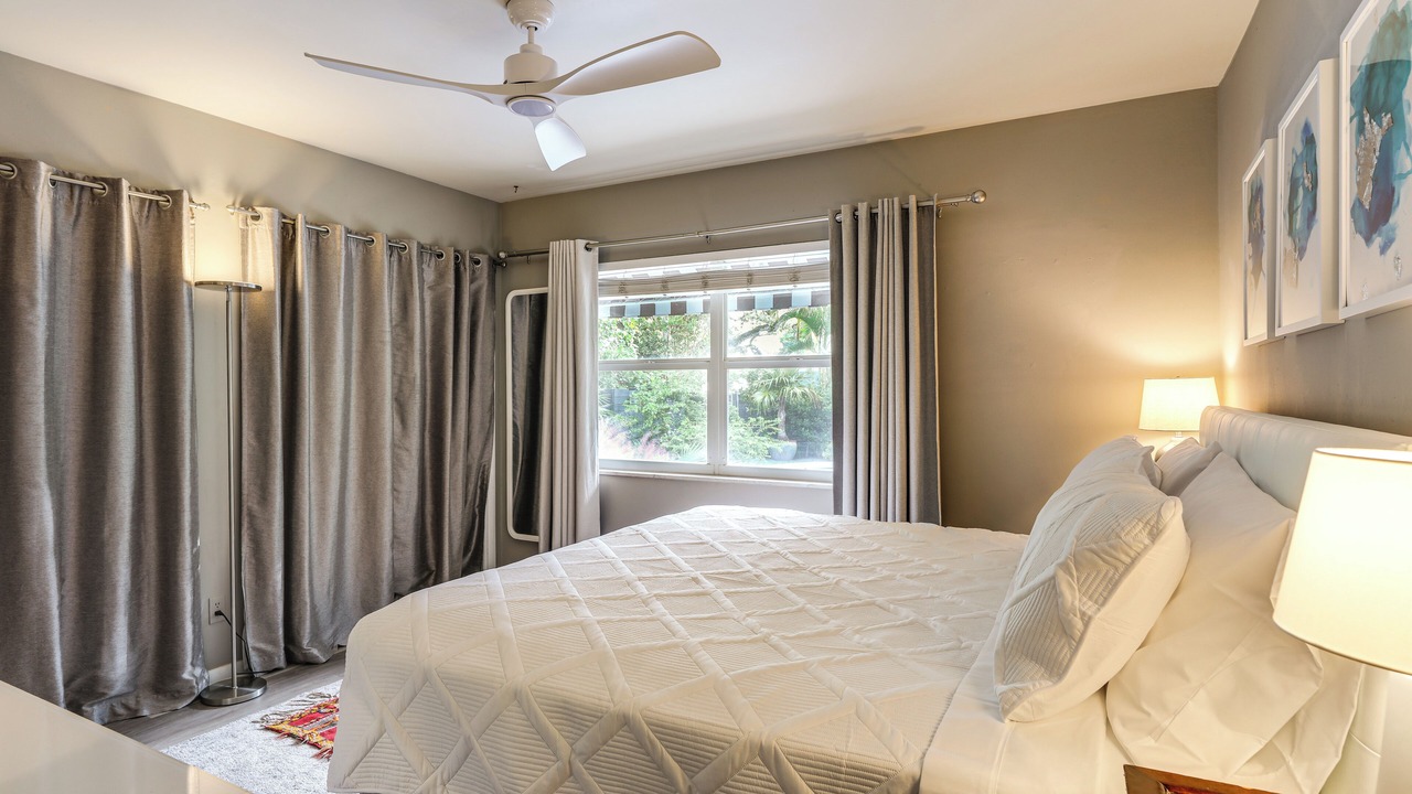 Photo of Bedroom in Parrot Cove