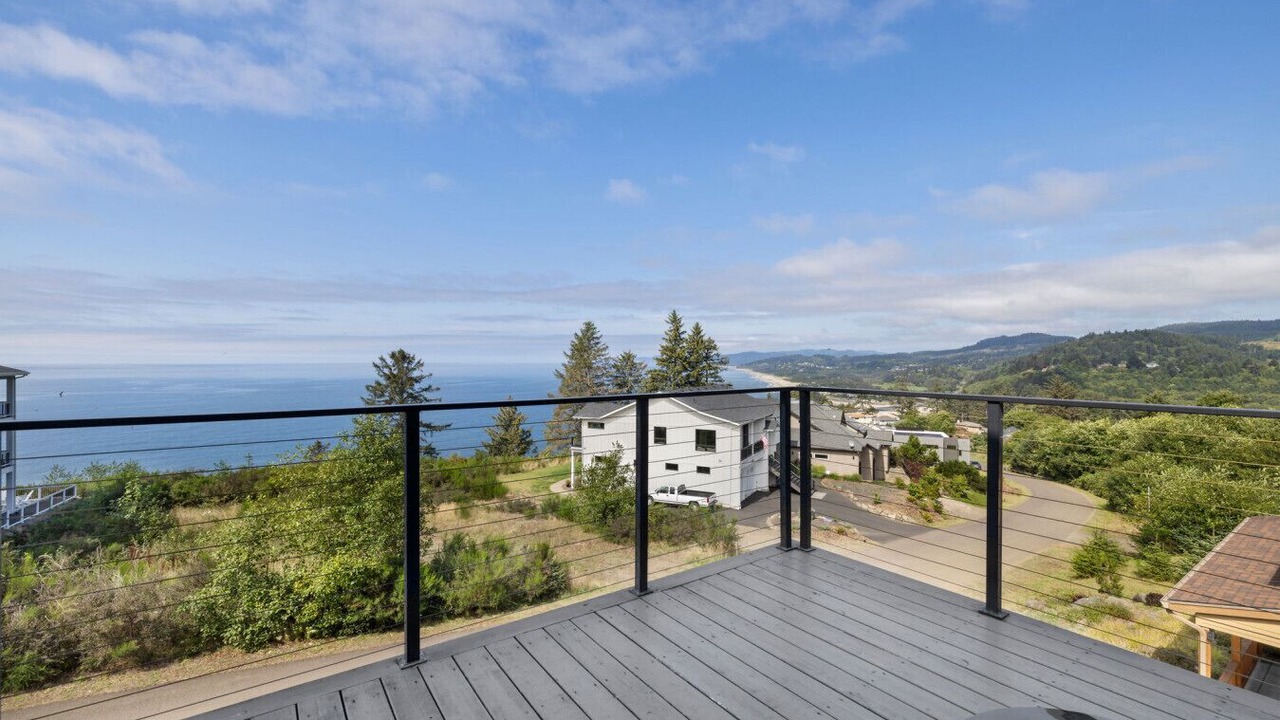 Photo of Patio Balcony in Neskowin