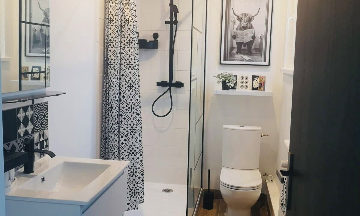 Photo of Bathroom in Pont-sur-Sambre