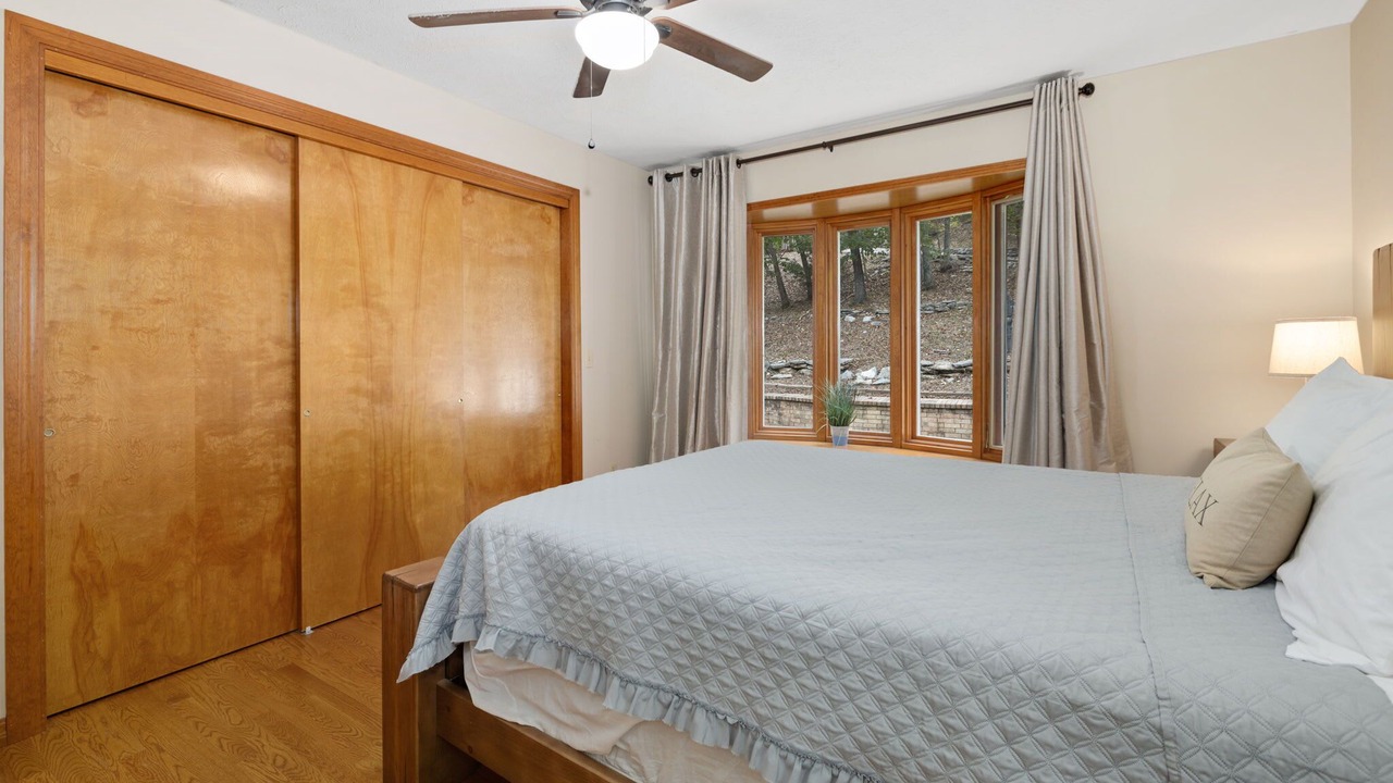 Photo of Bedroom in Eureka Springs