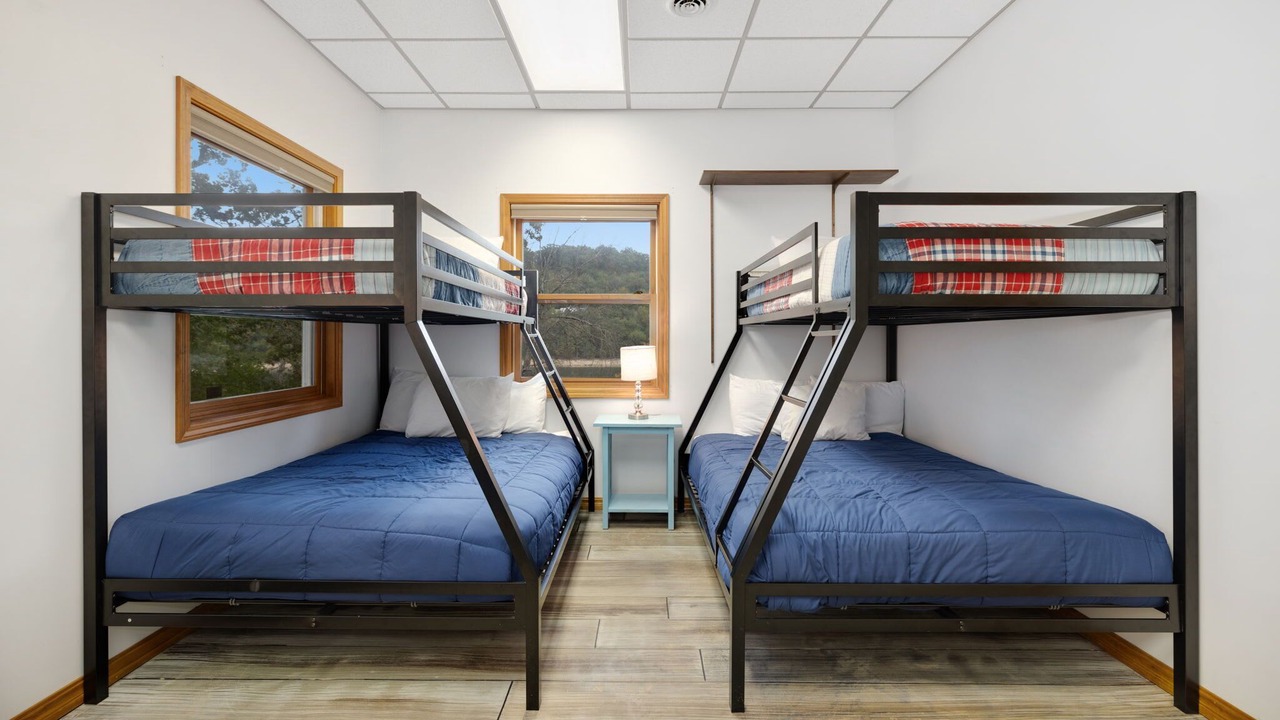 Photo of Bedroom in Eureka Springs