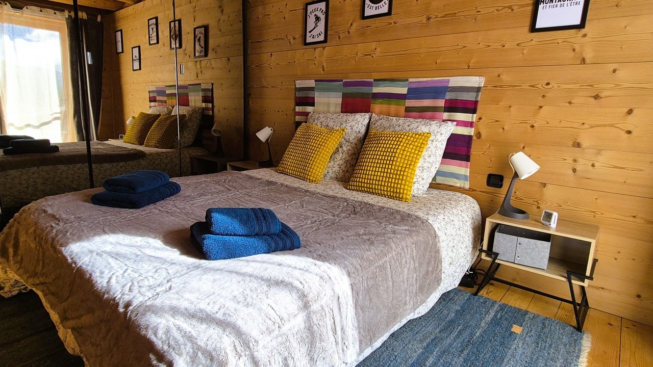 Photo of Bedroom in Allos