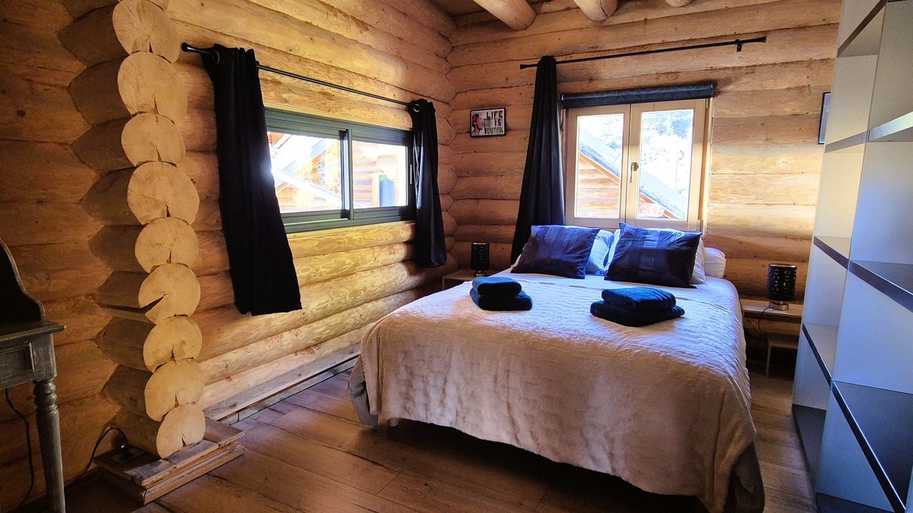 Photo of Bedroom in Allos