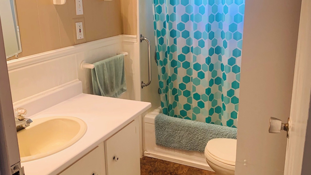 Photo of Bathroom in McMurrich/Monteith