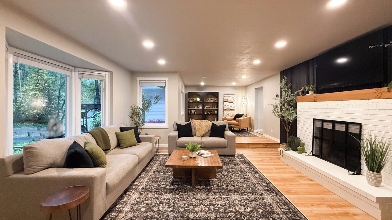 Photo of Livingroom in Newberg