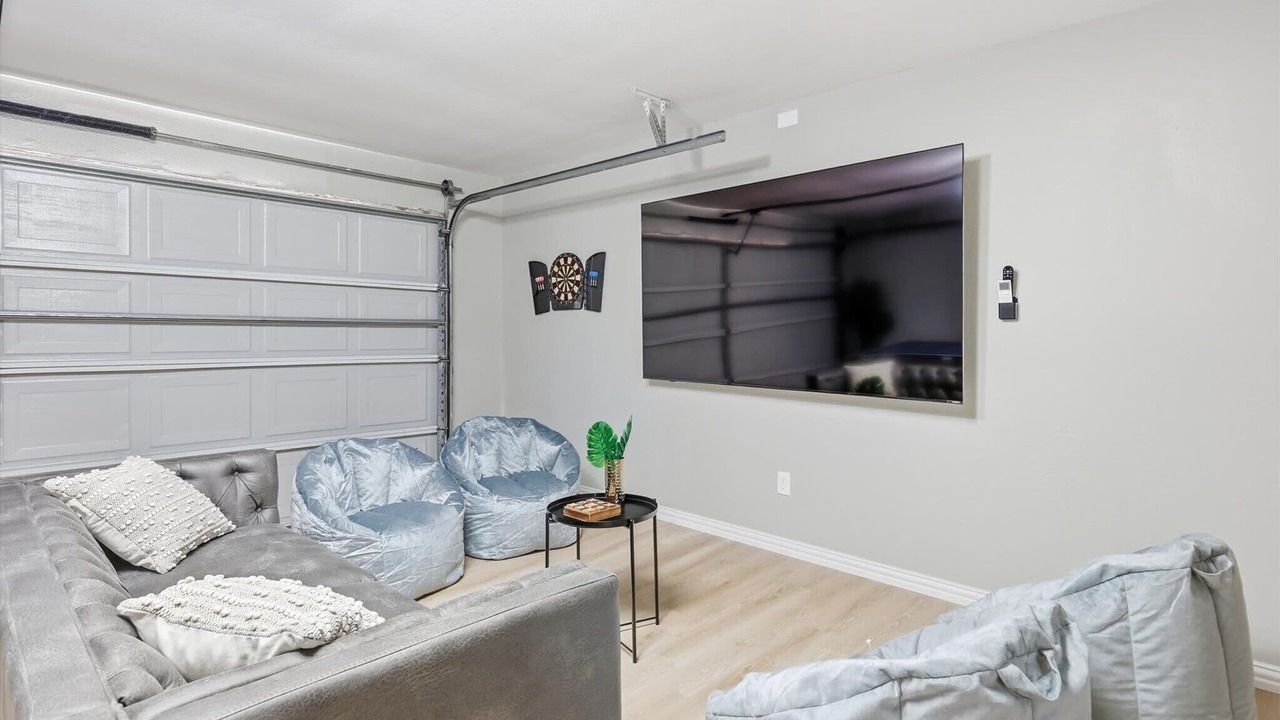 Photo of Livingroom in Lancaster