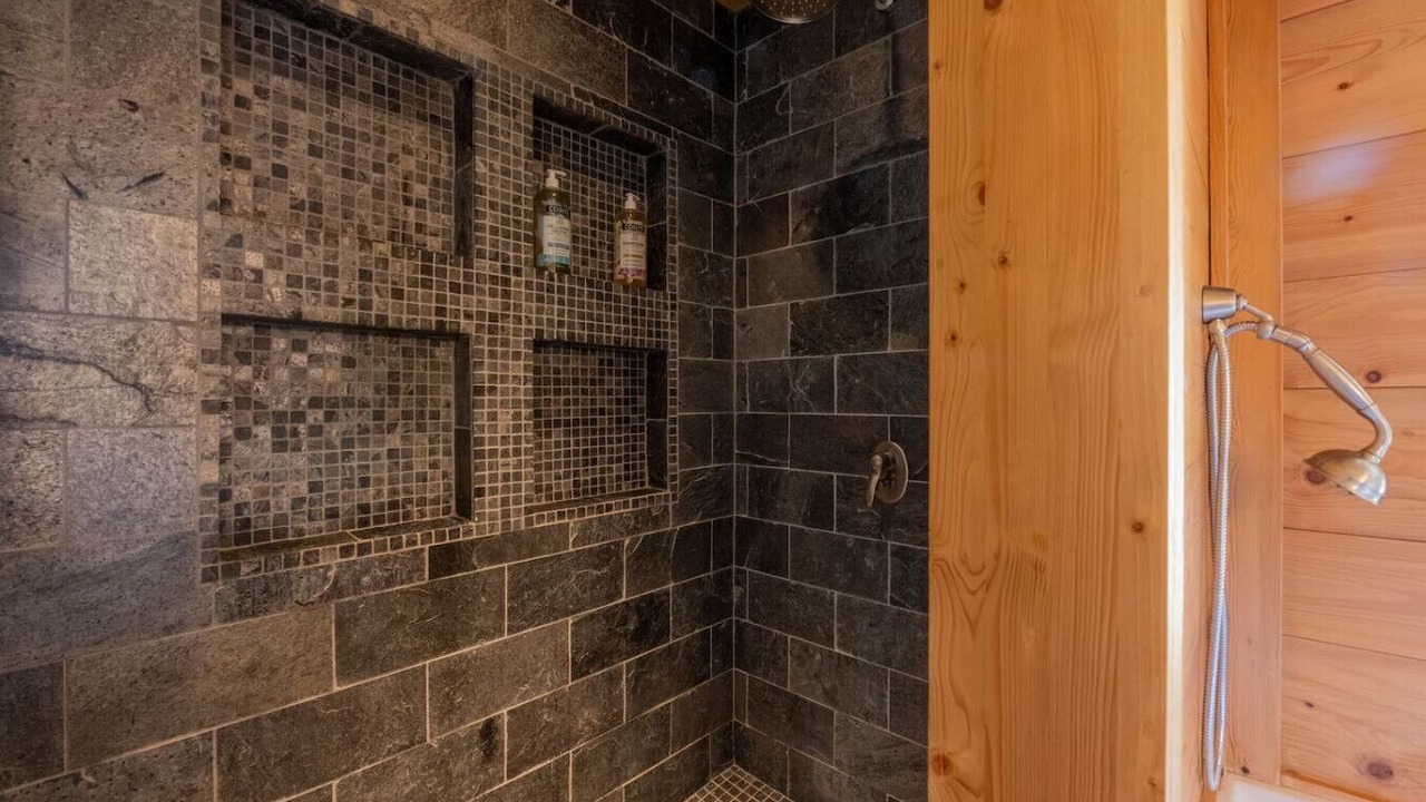 Photo of Bathroom in Saint-Nicolas-de-Veroce
