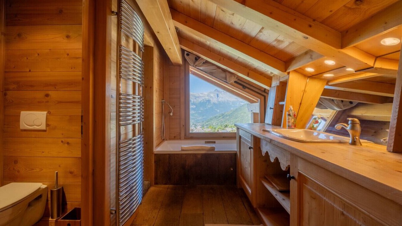 Photo of Bathroom in Saint-Nicolas-de-Veroce