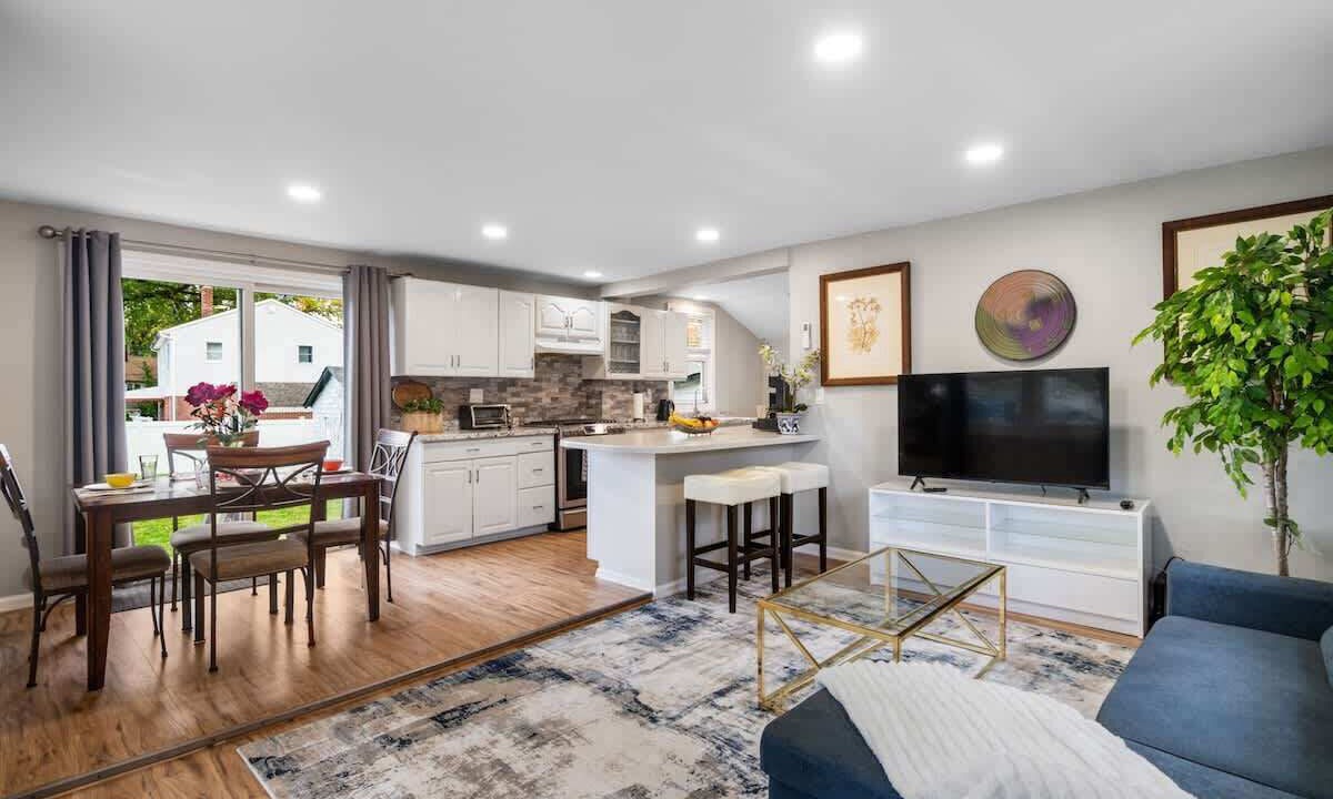 Photo of Bedroom in Teaneck