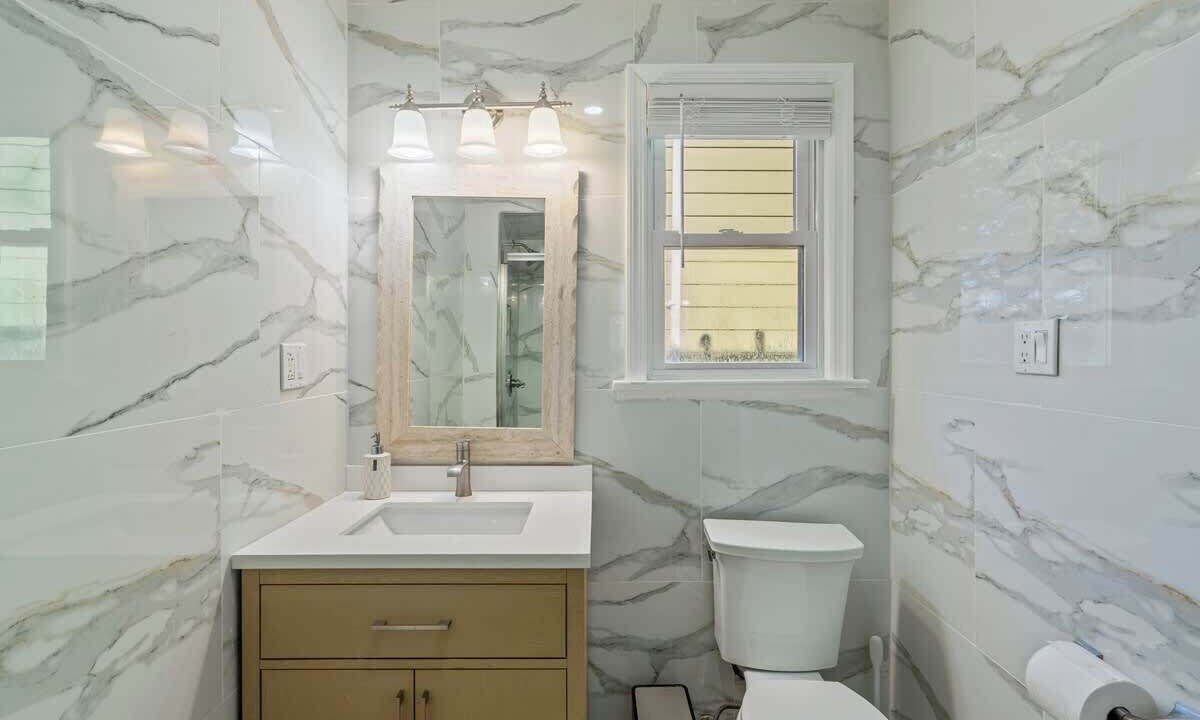 Photo of Bathroom in Hackensack