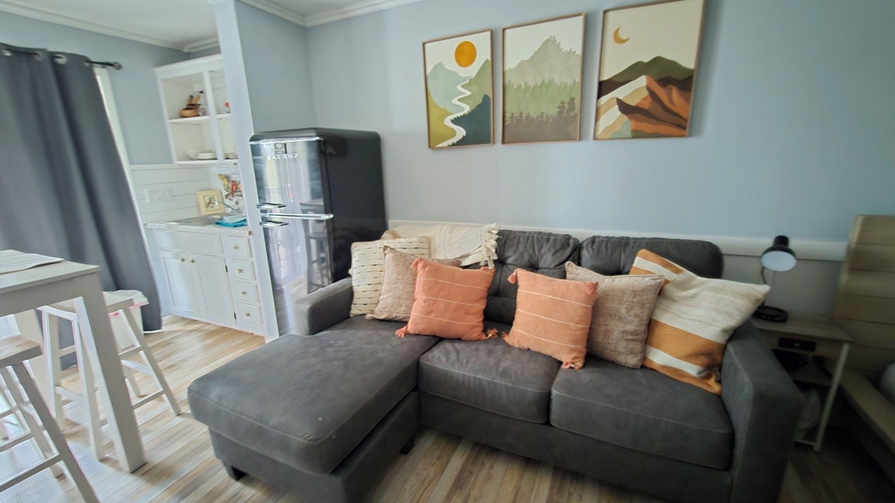 Photo of Livingroom in Fairfield Bay