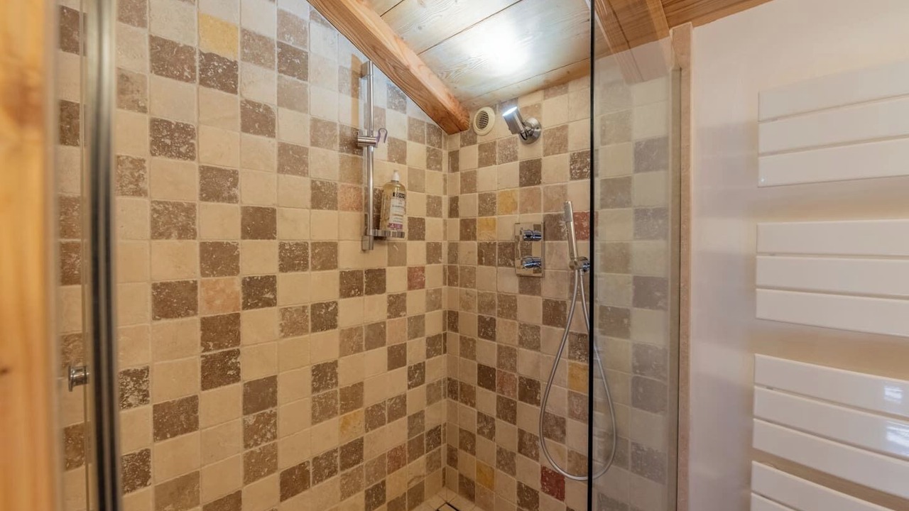 Photo of Bathroom in Saint-Nicolas-de-Veroce