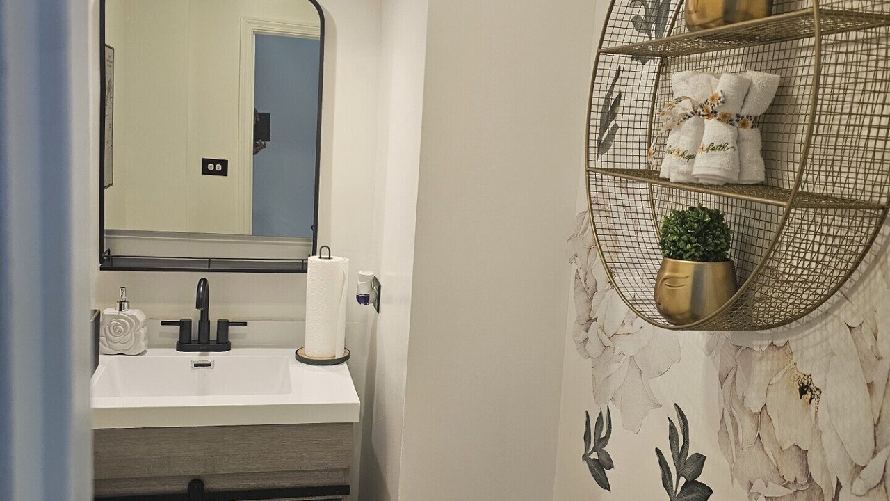 Photo of Bathroom in Calumet Heights