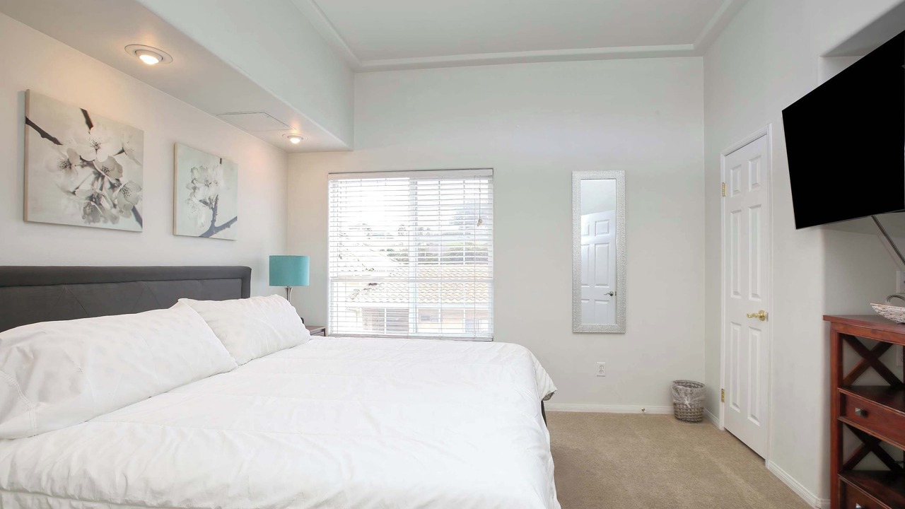 Photo of Bedroom in Downtown