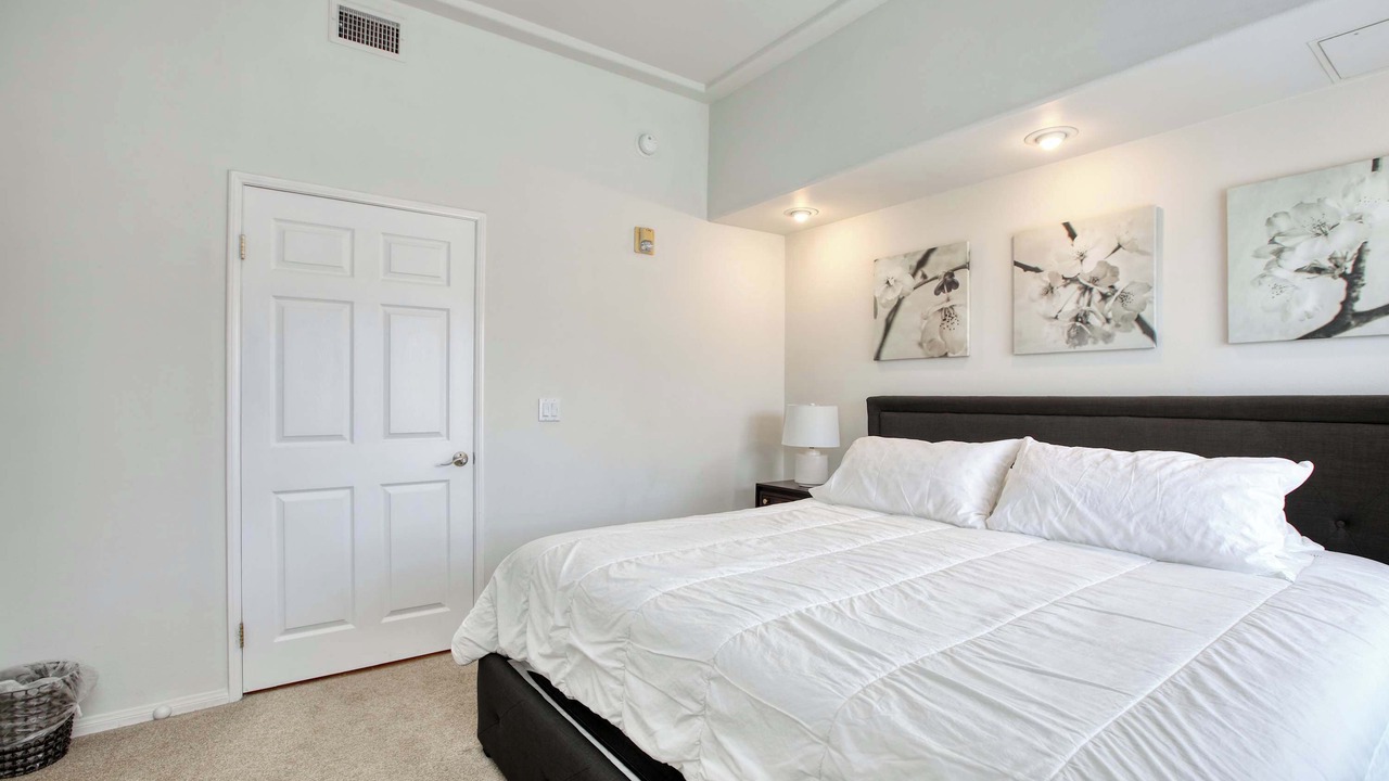 Photo of Bedroom in Downtown