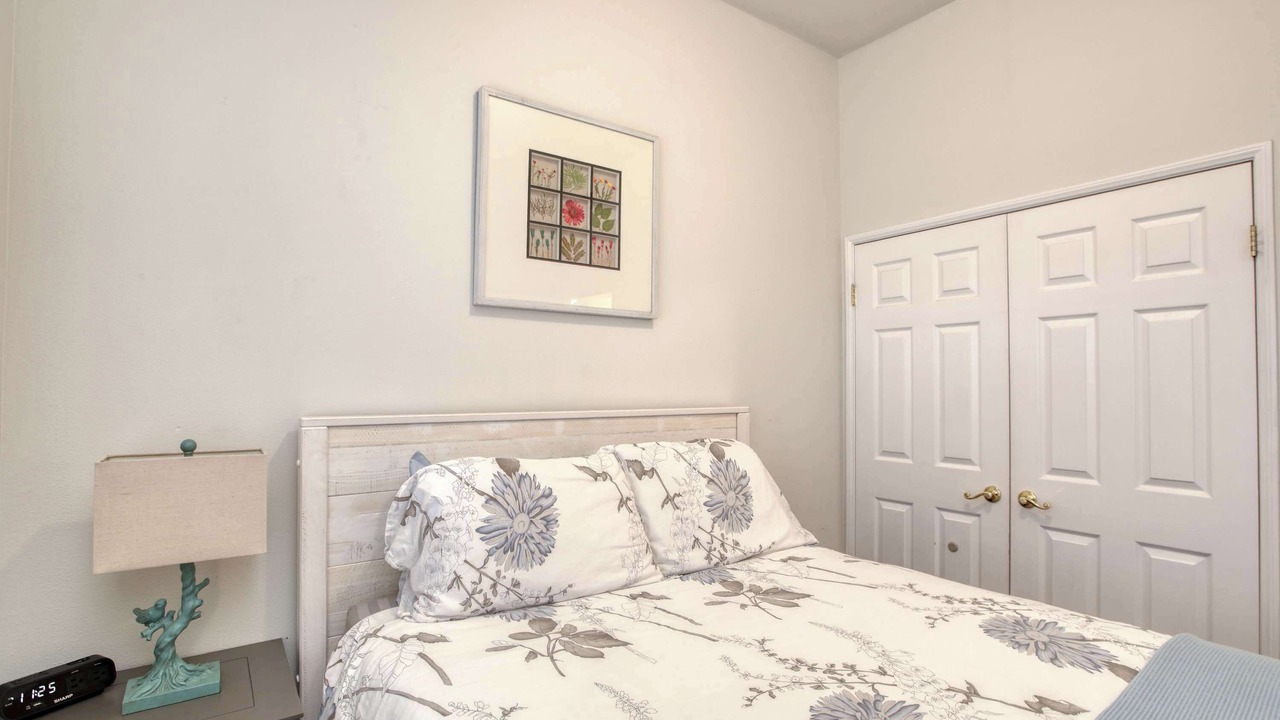 Photo of Bedroom in Downtown