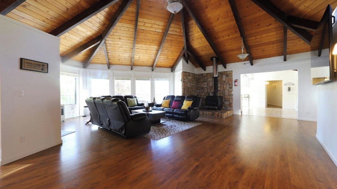 Photo of Others in Apple Hill