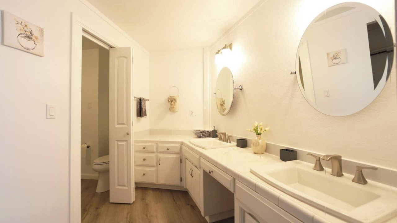 Photo of Others in Apple Hill