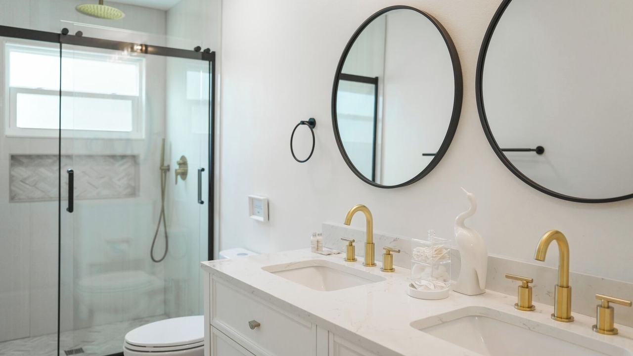 Photo of Bathroom in Largo