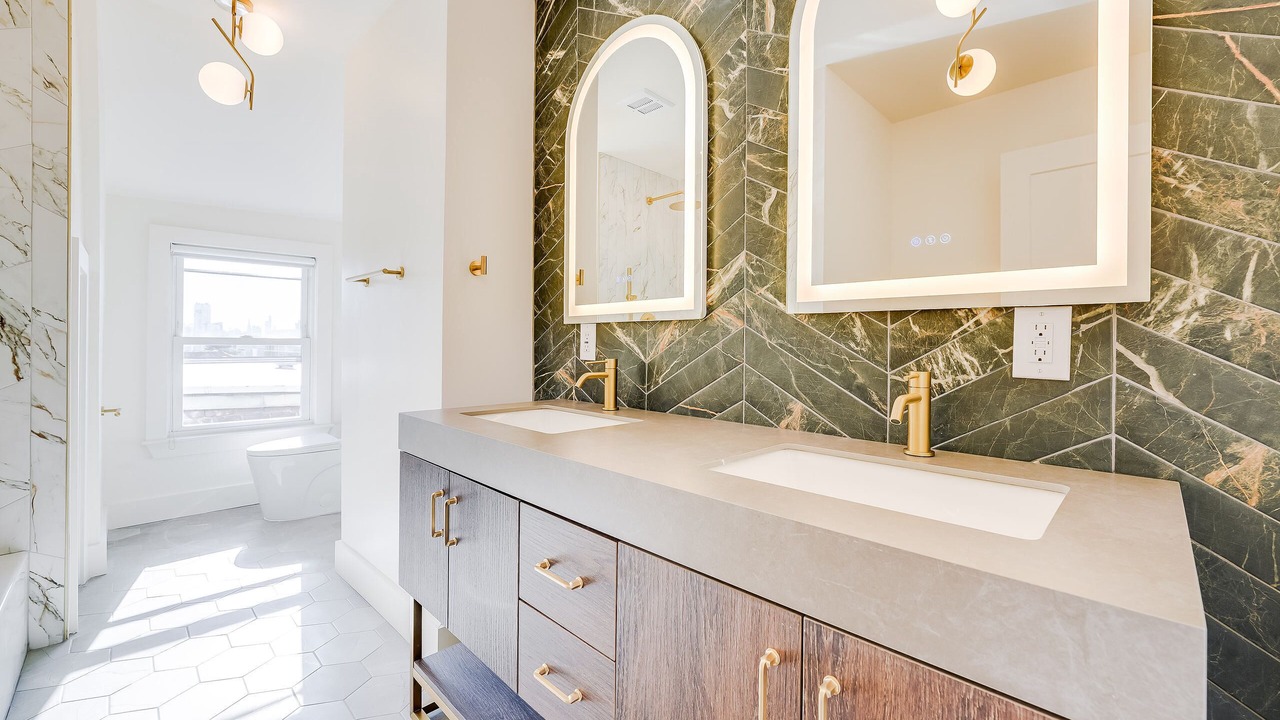 Photo of Bathroom in Weehawken