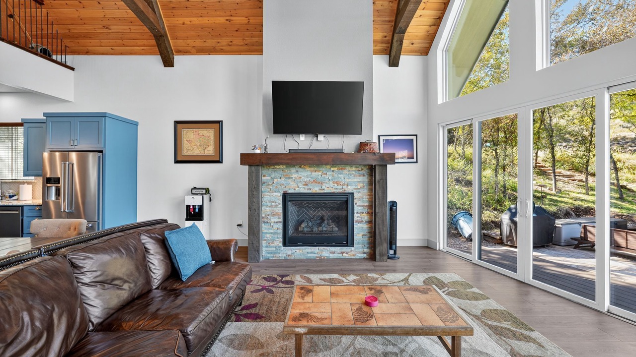 Photo of Livingroom in Council Creek South