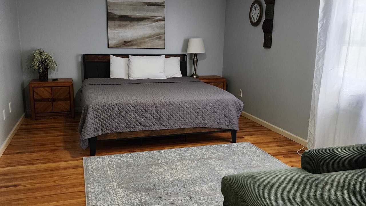 Photo of Bedroom in Newark