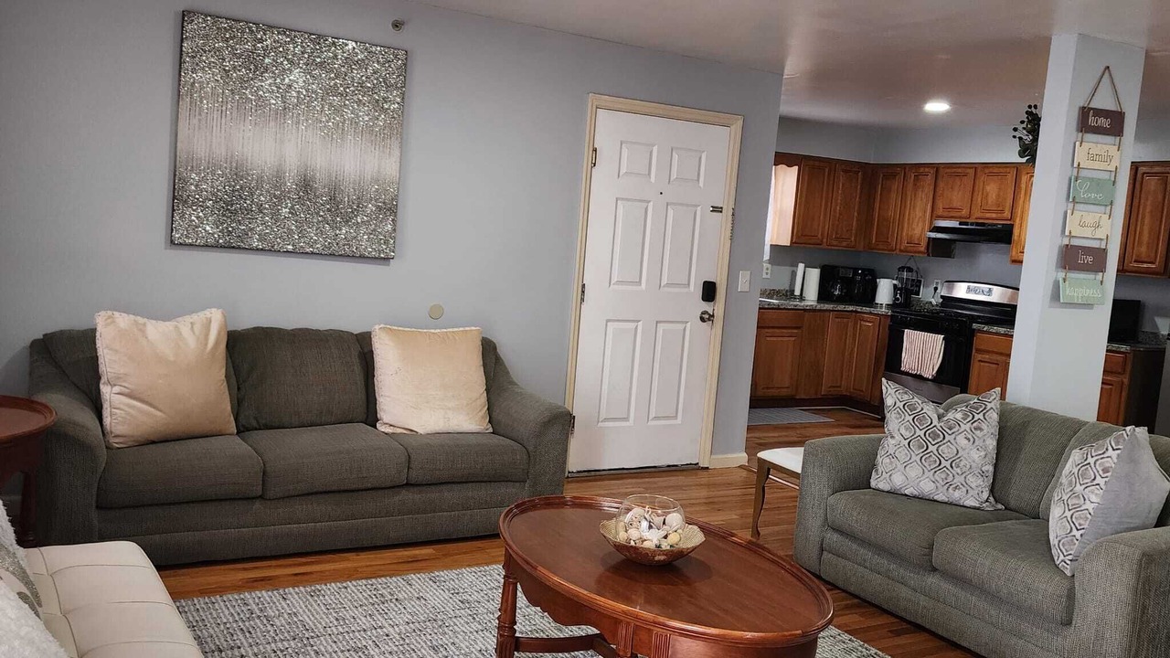 Photo of Livingroom in Newark