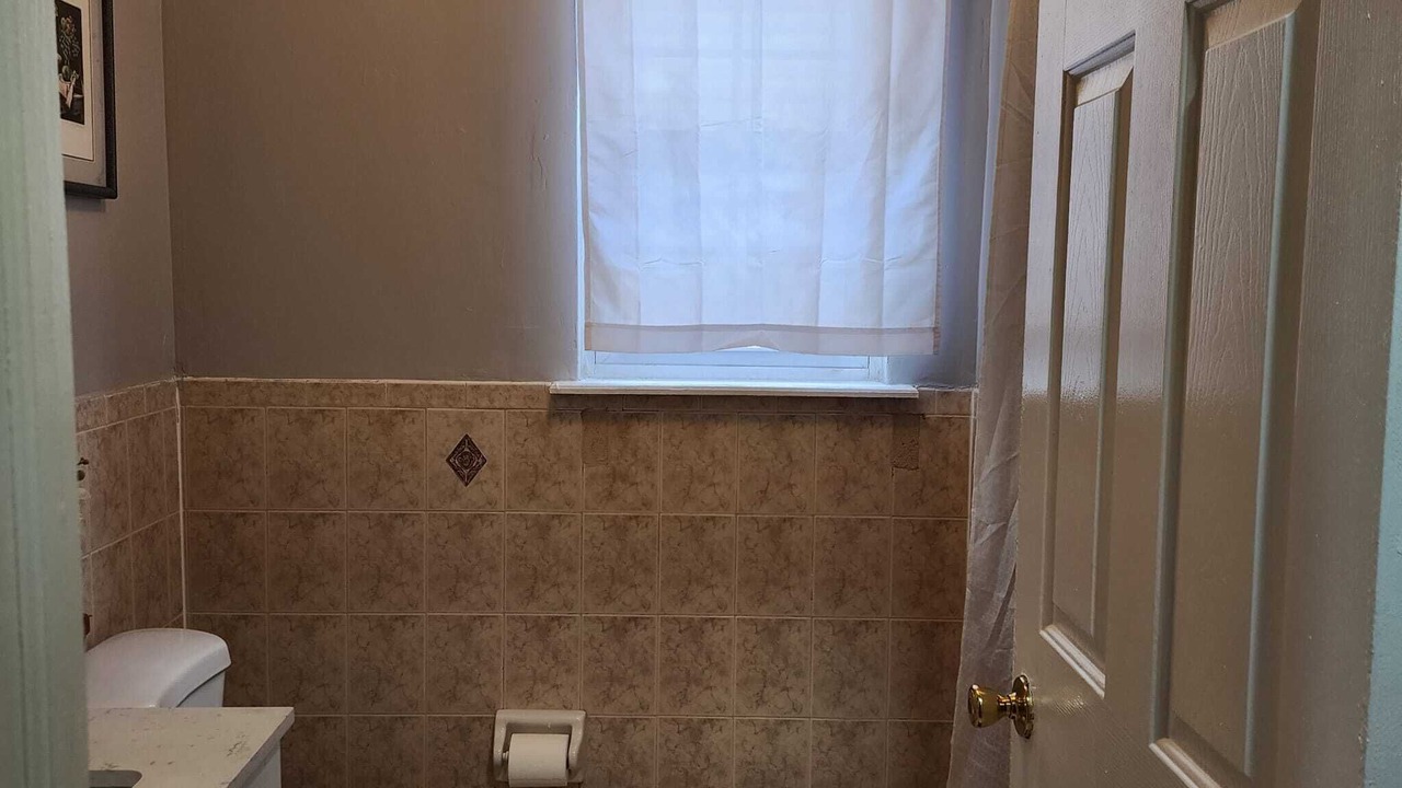 Photo of Bathroom in Newark