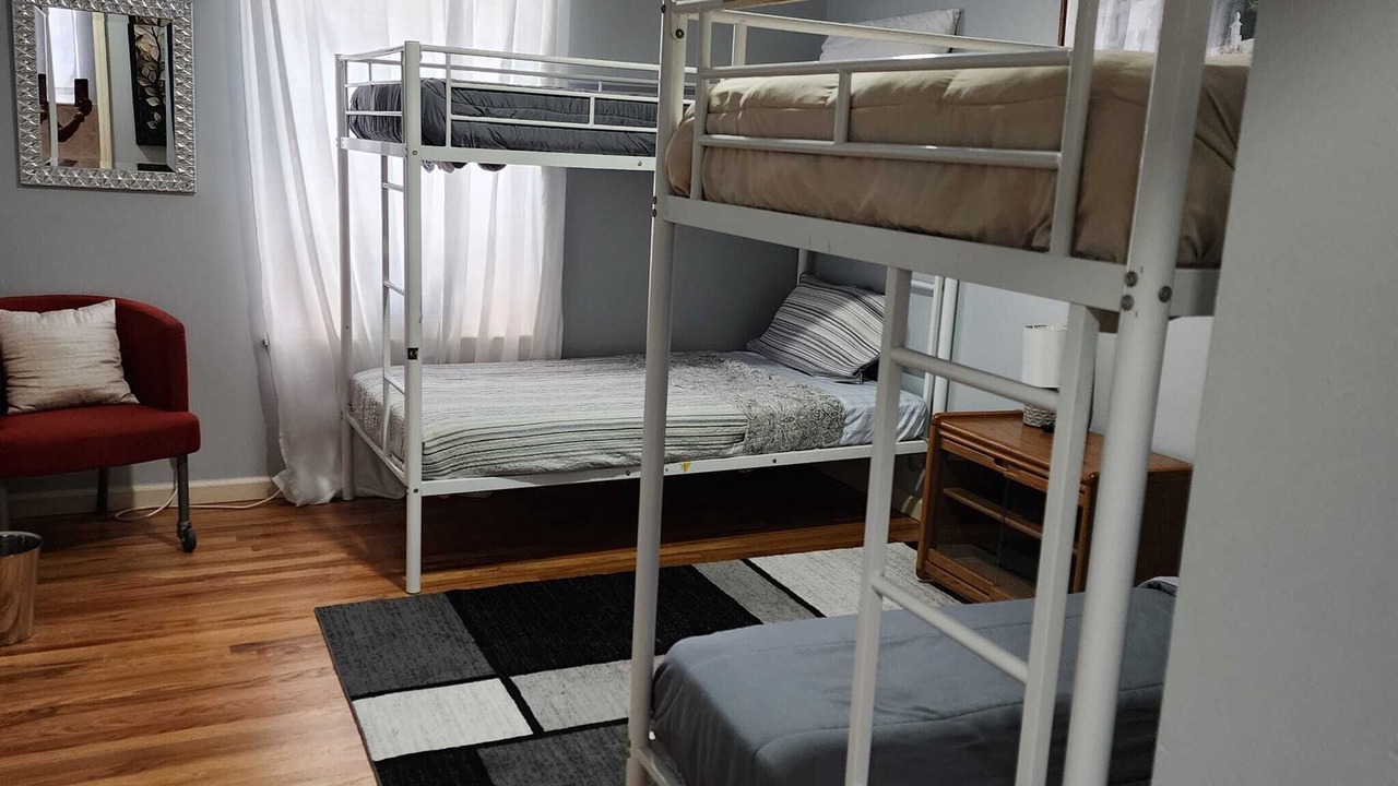 Photo of Bedroom in Newark