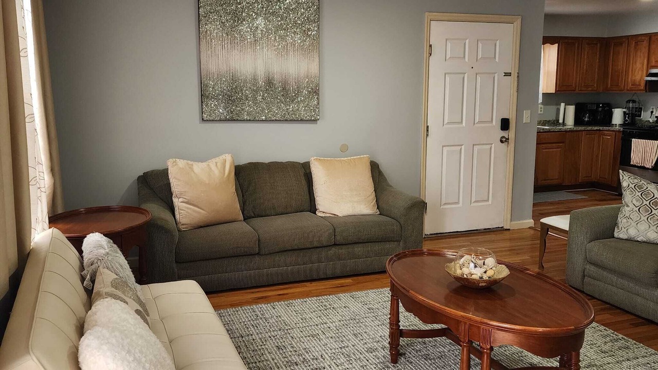 Photo of Livingroom in Newark