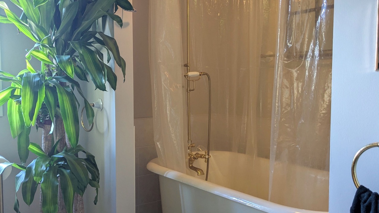 Photo of Bathroom in Fort Erie