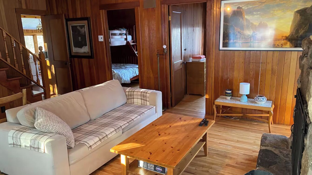 Photo of Livingroom in Sainte-Ann-des-Lacs