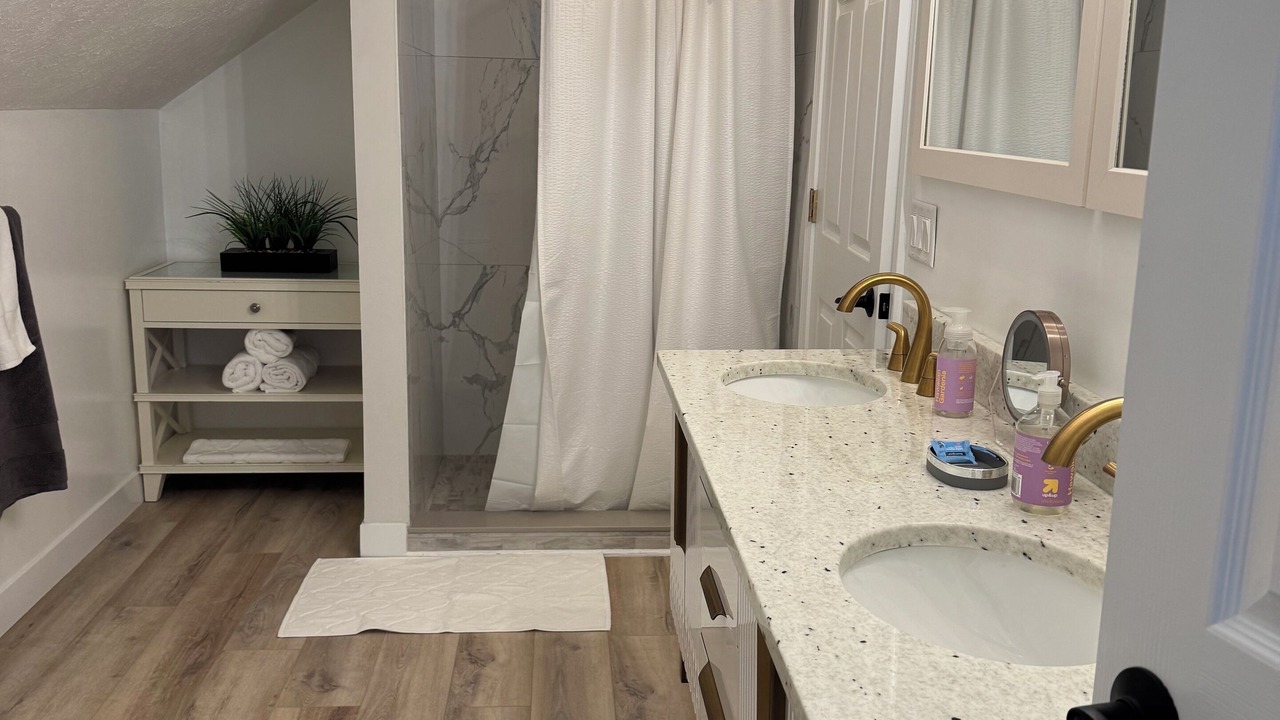 Photo of Bathroom in Mayfield