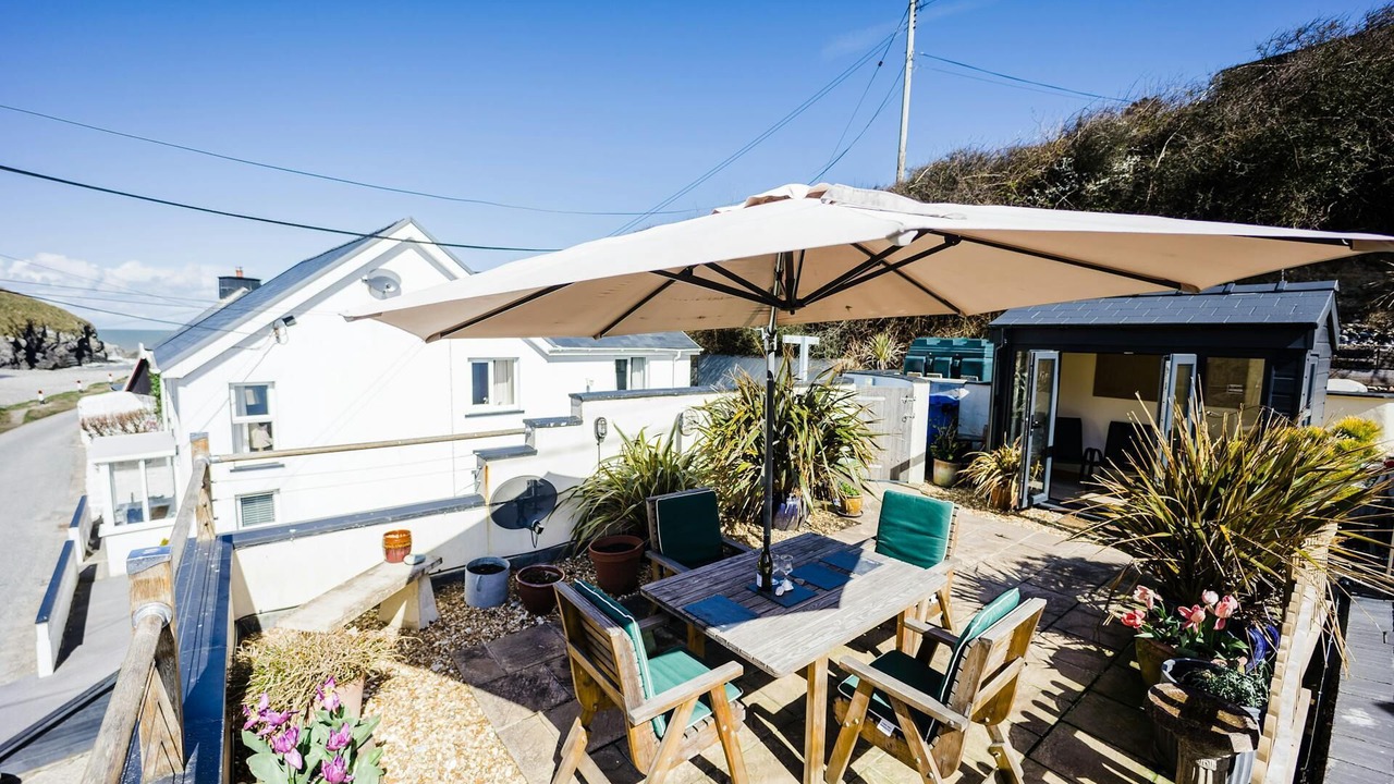 Photo of Outdoor in Llandyssiliogogo