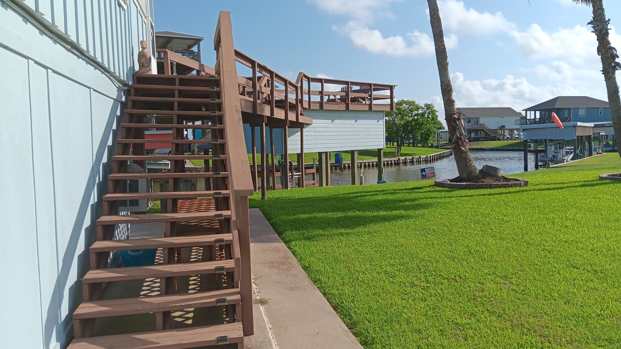Photo of Outdoor in Cedar Lane