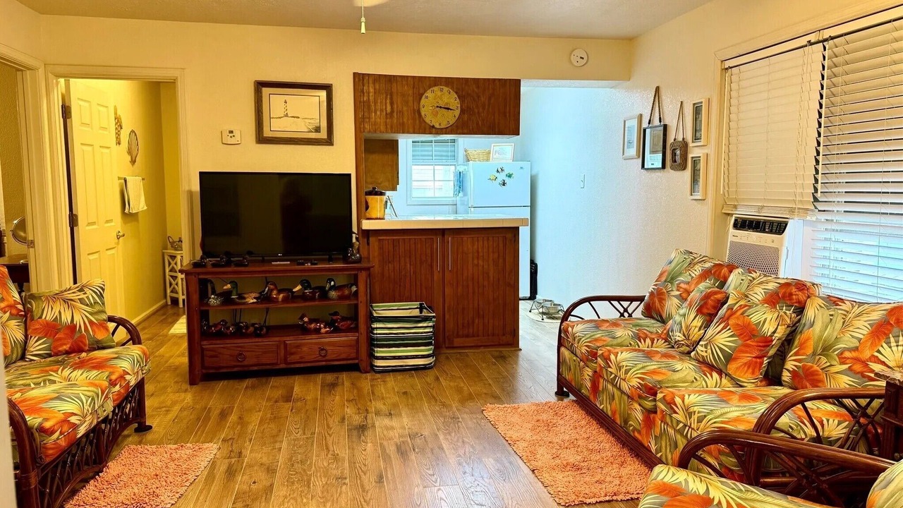 Photo of Livingroom in Cedar Lane
