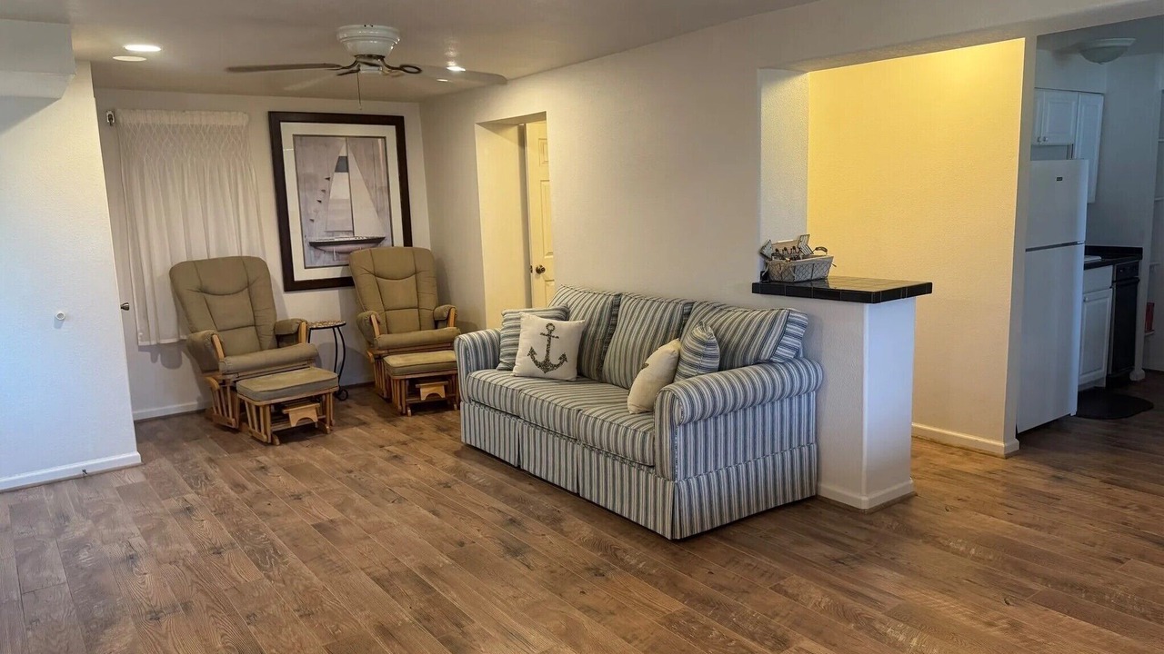Photo of Livingroom in Cedar Lane
