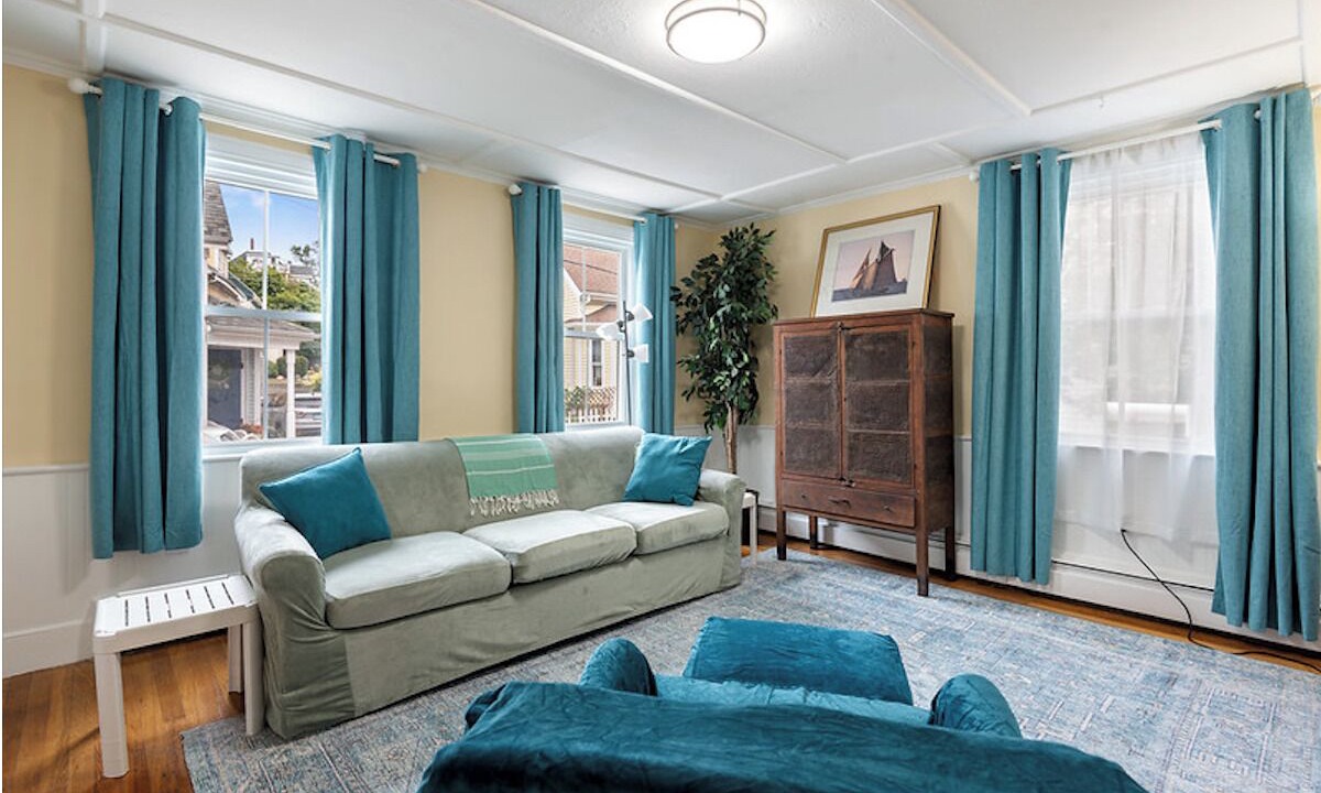 Photo of Livingroom in Gloucester